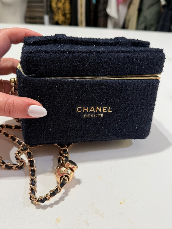 CHANEL Handbags - CHANEL Beauté Black Tweed Mini Vanity Crossbody with Gold Hardware